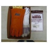 Flat of gloves & hankey