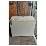 Whirlpool EH100FXDN00 Chest Freezer 42" wide