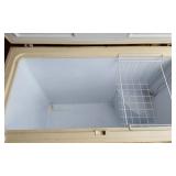 Whirlpool EH100FXDN00 Chest Freezer 42" wide