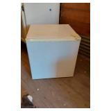 Haier HSA02WNCWW 1.7 Cu Ft Refrigerator