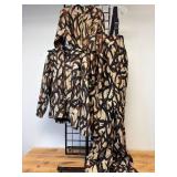 Used Men’s XL ASAT Camouflage 4-Piece Set – Fleece-Lined Pullover, Detachable Hood Jacket & Bibs with Suspenders - Good Condition Used Men’s XL ASAT Camouflage 4-Piece Set – Fleece-Lined Pullover, Detachable Hood Jacket & Bibs with Suspenders - Good Condition