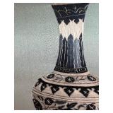 Chinese Hand Embroidery Vase Artwork from Suzhou City Chinese Hand Embroidery Vase Artwork from Suzhou City