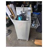 Stainless Steel Sink W/Pump Stainless Steel Sink W/Pump