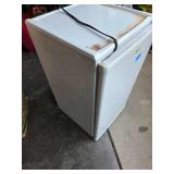 Whirlpool Dorm Sized Refrigerator (Works) Whirlpool Dorm Sized Refrigerator (Works)