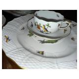 Herend Rothschild Bird China Dinnerware Set with Bird and Butterfly Design - Gold Rimmed Herend Rothschild Bird China Dinnerware Set with Bird and Butterfly Design - Gold Rimmed