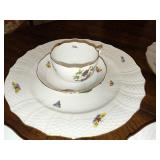 Herend Rothschild Bird China Dinnerware Set with Bird and Butterfly Design - Gold Rimmed Herend Rothschild Bird China Dinnerware Set with Bird and Butterfly Design - Gold Rimmed