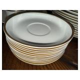 Elegant Fine China Dinnerware Set with Gold Trim - Multi-piece Collection Elegant Fine China Dinnerware Set with Gold Trim - Multi-piece Collection
