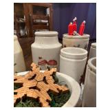 Vintage Holiday-Themed Pottery Collection with Festive Designs Vintage Holiday-Themed Pottery Collection with Festive Designs