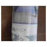 Area Rug- Room Essentials 4 x 5.5 Area Rug- Room Essentials 4 x 5.5