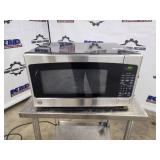 GE Countertop Microwave Oven - New, Scratch and Dent