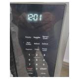 Frigidaire Gallery Over-The-Range Microwave Oven Model GMOS1962AFA