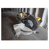 DeWalt DW716 12" Dual Bevel Compound Miter Saw DeWalt DW716 12" Dual Bevel Compound Miter Saw