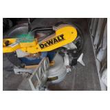 DeWalt DW716 12" Dual Bevel Compound Miter Saw DeWalt DW716 12" Dual Bevel Compound Miter Saw