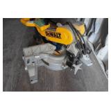 DeWalt DW716 12" Dual Bevel Compound Miter Saw DeWalt DW716 12" Dual Bevel Compound Miter Saw