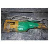 DeWalt DW124 1/2" Right Angle Drill DeWalt DW124 1/2" Right Angle Drill
