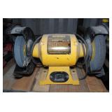 DeWalt DW758 8" Bench Grinder DeWalt DW758 8" Bench Grinder