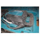 Makita HM1214C AVT Demolition Hammer Makita HM1214C AVT Demolition Hammer
