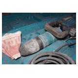 Makita HM1214C AVT Demolition Hammer Makita HM1214C AVT Demolition Hammer
