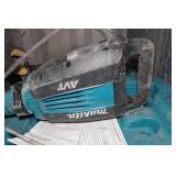 Makita HM1214C AVT Demolition Hammer Makita HM1214C AVT Demolition Hammer