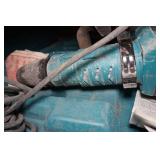 Makita HM1214C AVT Demolition Hammer Makita HM1214C AVT Demolition Hammer