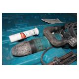 Makita HM1214C AVT Demolition Hammer Makita HM1214C AVT Demolition Hammer