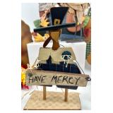 Thanksgiving Decor Collection with Wooden Turkeys and Pilgrims