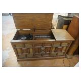 Zenith Vintage Wood Console Vintage Record Player With Radio