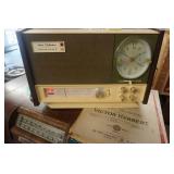 Sears Silverstone Vintage Solid State Clock Radio