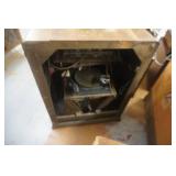 Philco Model 41-608 Vintage Record Player With Radio