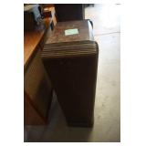 Silverstone Model 1448-1 Vintage Wood Console Clock Radio