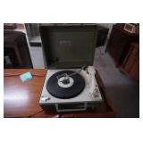 GE Solid State Vintage Record Player With Radio