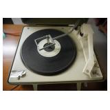 GE Solid State Vintage Record Player With Radio