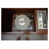 Zenith Vintage Wood Console Cabinet Record Player With Radio