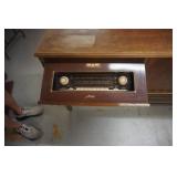 Metz Model 602-US Vintage Wood Console Record Player with Radio