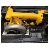 DeWalt 12V Tool Kit - Drill & Saw DeWalt 12V Tool Kit - Drill & Saw