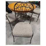 Table & (6) Chairs Table & (6) Chairs