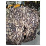(2) Camo Hunting Bibs (2) Camo Hunting Bibs