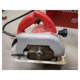Milwaukee Heavy-Duty Circular Saw Milwaukee Heavy-Duty Circular Saw