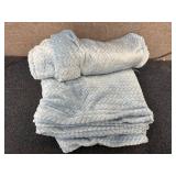2 50in x 60in Throw Blankets 2 50in x 60in Throw Blankets