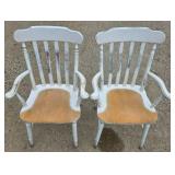 2 Unfinished wooden Chairs 2 Unfinished wooden Chairs