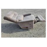 Tan LA-Z-BOY Recliner Tan LA-Z-BOY Recliner
