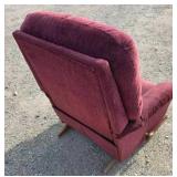 Maroon LA-Z-BOY Recliner Maroon LA-Z-BOY Recliner