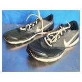 Nike Tennis Shoes Size 6.5 Nike Tennis Shoes Size 6.5