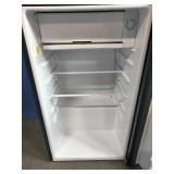 Igloo IRF32BK 3.2 cu. ft. Single-Door Refrigerator Igloo IRF32BK 3.2 cu. ft. Single-Door Refrigerator