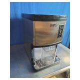 Avanti Digital Nugget Ice Maker with Dispenser Avanti Digital Nugget Ice Maker with Dispenser