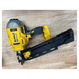 DeWalt - Lot of 2 - Pin and Framing Nailer (Non Working) DeWalt - Lot of 2 - Pin and Framing Nailer (Non Working)