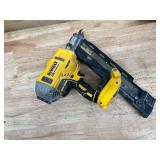 DEWALT - Lot of 2 - Framing Nailer and Circular Saw(Non Working) DEWALT - Lot of 2 - Framing Nailer and Circular Saw(Non Working)