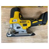 DEWALT - Lot of 2 - (Non Working) DEWALT - Lot of 2 - (Non Working)