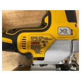 DEWALT - Lot of 2 - (Non Working) DEWALT - Lot of 2 - (Non Working)