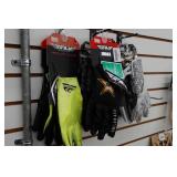 *7* Pairs of Racing Gloves - Sizes 8, 9, & 10 *7* Pairs of Racing Gloves - Sizes 8, 9, & 10
